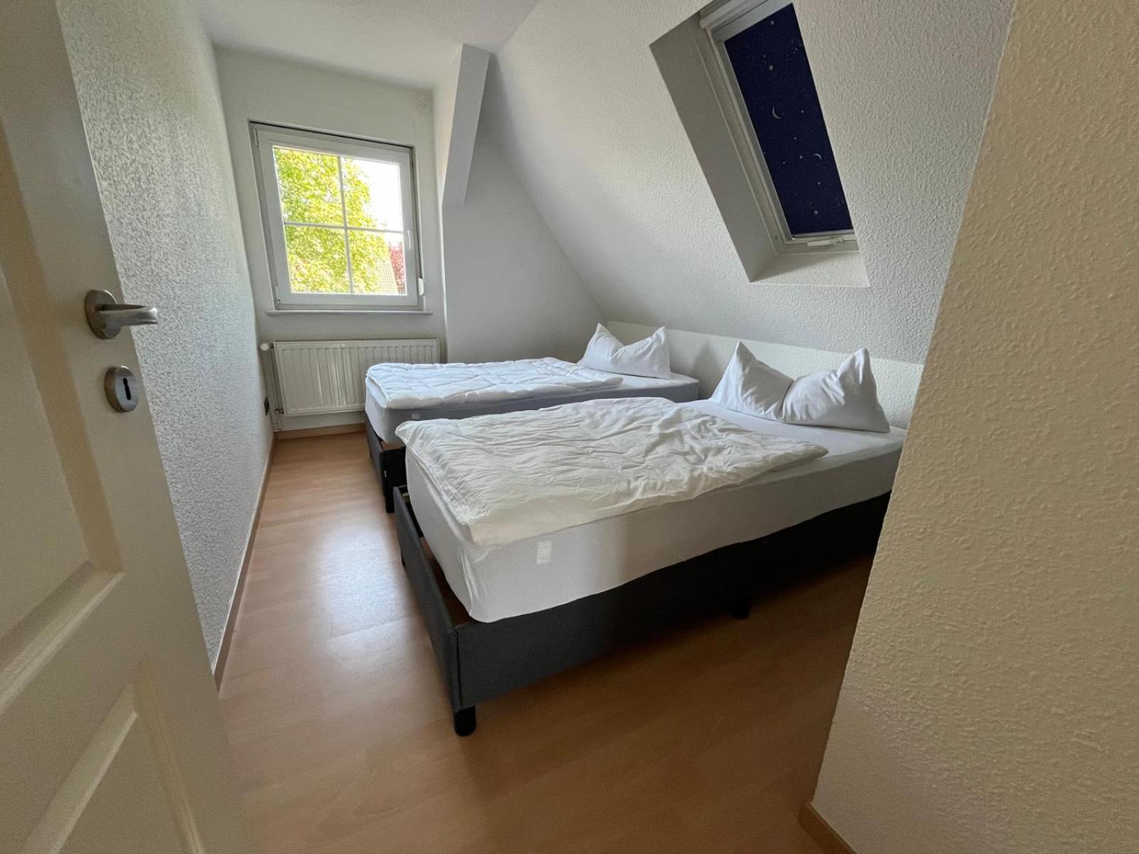 Ferienhaus Frundsberg 24-ferienhaus, Zentral Im Herzen Berlins, Pkw-stellplatz Und W-lan Kostenlos